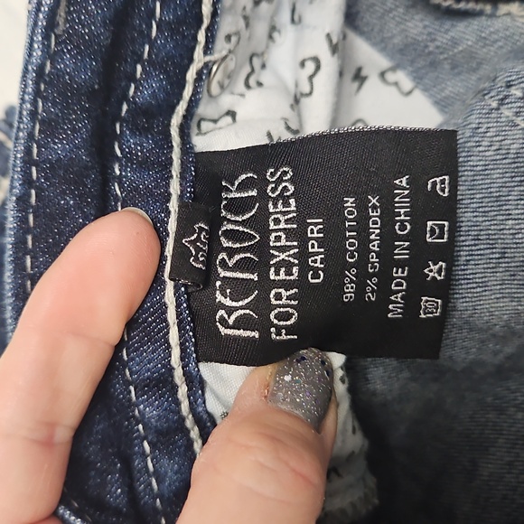 Size 0 Capri denim jean by Rerock for Express in like-new condition! - Picture 9 of 12